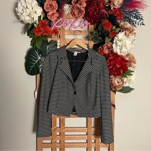 White House Black Market Black & White stripe short jacket, Sz 4
